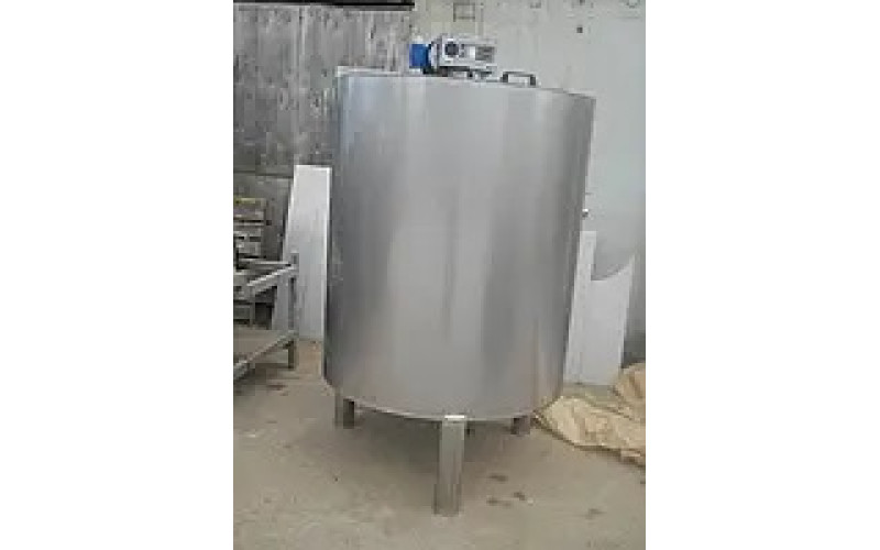 Ємність 1000 л конус без сорочки.